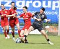 Bild: Hubert Ziegler
Für Mirijam Hirn (links) und den TSV Theuern geht's weiterhin um den Klassenerhalt in der Bayernliga.