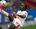 Bild: Florian Wiegand/dpa
Spielt eine starke Bundesliga-Saison: Der Ivorer Yan Diomande.