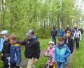 Bild: Siegfried Bock
Die Wanderung durch den Wald genießen auch die Mitglieder der "Familienbande".
