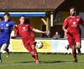 Archivbild: Hans Mark
Die SpVgg Pfreimd II hat ein klasse Saison in der Kreisklasse Nord gespielt. In der Kreisliga-Relegation zog man nun mit 1:2 gegen den FC Untertraubenbach den Kürzeren. Die Szene zeigt eine Situation aus dem Spiel gegen die SG Niedermurach/Pertolzhofen.