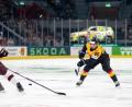 Bild: Claudio Thoma/KEYSTONE/dpa
Frederik Tiffels und die deutsche Eishockey-Nationalmannschaft enttäuschten gegen Lettland.