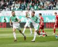 Bild: Daniel Löb/dpa
Felix Klaus jubelt über seinen Treffer zum 1:0.