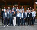 Bild: fdl
Die 21 Mitglieder des neuen Stadtrats von links: 3. Bürgermeister Hermann Gebhard, Dieter Kohl, Judith Schreiber, 1. Bürgermeisterin Beate Dietrich, 2. Bürgermeister Tobias MeindlBärbel Birner, Josef Birner und Matthias Dotzler. Zweite Reihe von links: Günther Amann, Manuel Falk, Martin Martin Merkl, Markus Schenzel, Julius Schmidl, Rudi Wild und Hildegard Gebhardt. Dritte Reihe von links: Christian Gnan, Josef Luber, Markus Meißner, Michaela Meier, Wolfgang Bosser und Stefan Enderer.