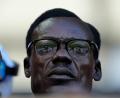 Bild: Mosa'ab Elshamy/AP/dpa
Der „Lumumba“-Fan der DR Kongo reist zur WM. (Archivbild)