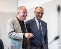 Bild: Michael Kappeler/dpa
Gute Laune bei SPD-Fraktionschef Miersch und Kanzler Merz, zumindest für diesen Tag.