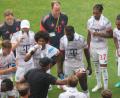 Bild: Marta Lavandier/AP/dpa
Schon bei der Club-WM gab es bei einzelnen Spielen Trinkpausen - hier beim Auftritt des FC Bayern im heißen Miami. (Archivbild)