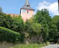 Archivbild: fz
Die zur Kirche gehörende Friedhofsmauer in Ilsenbach muss saniert werden.