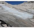Bild: Angelika Warmuth/dpa
Auf Deutschlands höchstem Berg, der Zugspitze, zeigt sich eindrucksvoll, wie die Erderwärmung auch Bayern verändert. Die Gletscher schmelzen in Rekordzeit. (Illustration)