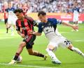 Bild: Florian Wiegand/dpa
Der Kümmersbrucker Nathaniel Brown (links) ist eine der großen Entdeckungen in der abgelaufenen Bundesliga-Saison. Jetzt wurde er für die Fußball-WM nominiert.