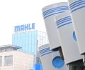 Bild: Bernd Weißbrod/dpa
Der Stuttgarter Autozulieferer Mahle will sein Werk in Neustadt an der Donau schließen. (Archivbild)