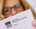 Bild: Patrick Pleul/dpa
Deutsche gingen 2024 im Durchschnitt mit 64,7 Jahren in Rente.
