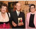 Bild: Gerhard Franz
Ute und Friedrich Donhauser feiern Diamantene Hochzeit, wozu die Zweite Bürgermeisterin Birgit Fruth (rechts) im Namen des Oberbürgermeisters und des gesamten Stadtrats gratulierte.