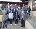 Bild: ge
Landrat Richard Reisinger (Mitte) verabschiedete feierlich beim Ehrenabend in Altmannshof.