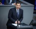 Bild: Bernd von Jutrczenka/dpa
Bundesfinanzminister Klingbeil (SPD) zeigt sich offen dafür, Subventionen und Steuervergünstigungen um einen pauschalen Prozentsatz abzuschmelzen.