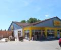 Bild: Jennifer Battaglia
Am Netto-Markt in Hahnbach wird gerade kräftig gewerkelt. Im vorderen neuen Anbau soll nicht nur ein Backshop, sondern auch ein Café der Stadtbäckerei Schaller einziehen.