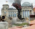 Bild: Joerg Carstensen/dpa
Die große Mehrheit glaubt nicht, dass die Bundesregierung es schafft, wie geplant bis zum Sommer Reformen bei Steuern, Arbeitsmarkt und Rente vorzulegen. (Symbolbild)