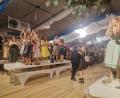 Bild: amö
Partystimmung herrschte im gesamten Festzelt, besonders bei den Festdamen und Festmädchen, zur Musik der Kapelle Josef Menzl.