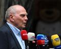 Bild: Sven Hoppe/dpa
Hoeneß wundert sich über die Kommunikation über das WM-Tor.