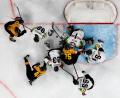 Bild: Claudio Thoma/KEYSTONE/dpa
Der deutschen Eishockey-Nationalmannschaft gelang gegen Ungarn der erste WM-Erfolg in der Schweiz.