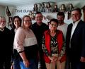 Bild: gis
Kirchenpfleger Manfred Prechtl (von links), die Töchter Isolde und Sybille, Pfarrer Ferdinand Weinberger, die Jubilarin, Sohn Johannes und Bürgermeister Franz Tauber.