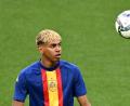 Bild: Sven Hoppe/dpa
Lamine Yamal ist einer der Stars in der spanischen Mannschaft. (Archivbild)