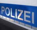 Bild: Daniel Vogl/dpa
Die Polizei stellte fest, dass ein 18-Jähriger nicht nur unter Drogen war und keinen Führerschein hatte, sondern auch noch das Kennzeichen eines anderen Fahrzeugs verwendete. (Symbolbild)