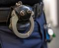 Bild: Peter Kneffel/dpa
Ein Jugendlicher soll eine 19-Jährige mit einer Luftpistole verletzt haben. (Symbolbild)
