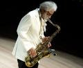 Bild: Peter Kollanyi/MTI/dpa
Der Jazz-Saxofonist Sonny Rollins ist im Alter von 95 Jahren gestorben. (Archivbild)