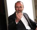 Bild: Karl-Josef Hildenbrand/dpa
CSU-Vize Manfred Weber hat seine Partei zu mehr Orientierung am Gemeinsinn aufgefordert und auch in seinem Brief auch Parteichef Söder abgewatscht. (Archivbild)