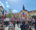 Bild: bec
Demonstration vor dem neuen Rathaus gegen die Veranstaltung der Sudetendeutschen.