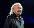 Bild: Joe Giddens/Press Association Images/dpa
Klassiker wie „Stayin' Alive“ oder „Night Fever“ wären ohne den Falsettgesang von Barry Gibb undenkbar. (Archivbild)