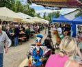 Archivbild: Tobias Reitmeier
Die Miesbergkirwa in Schwarzenfeld lädt am 30. und 31. Mai zu einem Fest voller Tradition, Musik und kulinarischer Genüsse ein.