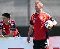Bild: Federico Gambarini/dpa
Auf geht's: Julian Nagelsmann strahlt beim Training Tatendrang aus.