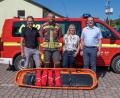 Bild: Steuerseminare Graf
Die Spendenübergabe vor dem Feuerwehrgerätehaus Freudenberg-Wutschdorf mit 1. Bürgermeister Reiner Wiedenbauer, 1. Kommandant Peter Meßmann, Geschäftsführerin Alexandra Wieczorek sowie Geschäftsführer Thomas Graf.