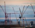 Bild: Robert Michael/dpa
Der „Wettbewerbsreport Ostdeutschland“ des Dresdner Ifo-Instituts sieht die Gefahr, dass der Osten Deutschlands wirtschaftlich den Anschluss verliert. (Archivbild)