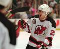 Bild: BILL KOSTROUN/AP/dpa
Claude Lemieux spielte in seiner Karriere auch für die New Jersey Devils. (Archivbild)