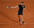 Bild: Emma Da Silva/AP/dpa
Alexander Zverev schlägt sich ins Achtelfinale der French Open durch.