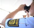 Bild: Felix Kästle/dpa
Die Polizei bringt die sieben Kinder sicher zum Ufer zurück. (Symbolbild)