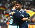 Bild: Christian Charisius/dpa
Deniz Undav (r) nach seinem Kopfballtor beim Jubel mit Flankengeber Joshua Kimmich.