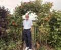 Bild: Lukas Büchold
Alois Schwanzl wird 80 und kümmert sich immer noch mit großer Leidenschaft um seinen geliebten Garten.