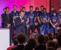 Bild: Christophe Petit Tesson/Pool EPA/AP/dpa
Emmanuel Macron empfängt das Team von PSG.