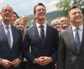 Bild: Oliver Berg/dpa-Pool/dpa
Als sei nichts gewesen: Merz, Wüst und Ziemiak.