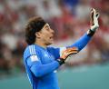 Bild: Christian Charisius/dpa
Mit 40 Jahren zur sechsten WM: Mexikos Guillermo Ochoa. (Archivbild)