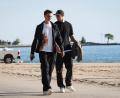 Bild: Christian Charisius/dpa
Jonas Urbig (l.) und Manuel Neuer (r.) gehen am Lake Michigan spazieren.