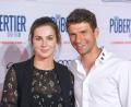 Bild: picture alliance / Tobias Hase/dpa
Lange waren Lisa und Thomas Müller als Traumpaar in Stadien und auf roten Teppichen unterwegs. (Archivbild)