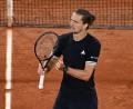 Bild: Emma Da Silva/AP/dpa
Alexander Zverev wird in Paris auch von seiner Oma begleitet.