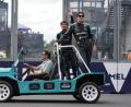 Bild: Asanka Brendon Ratnayake/AP/dpa
Duell um den Titel: George Russell (r) und Kimi Antonelli kämpfen immer härter um die Formel-1-WM. (Archivbild)