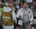 Bild: Patrick Post/AP/dpa
Oranje-Coach Ronald Koeman (r) konnte mit dem 0:1 gegen Algerien nicht zufrieden sein.