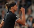 Bild: Thibault Camus/AP/dpa
Alexander Zverev will in Paris noch zwei Siege bejubeln.