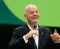 Bild: Tony Gutierrez/AP/dpa
Die von Präsident Gianni Infantino angeführte FIFA schüttet bei der WM über 300 Millionen Euro an die Clubs aus. (Archivbild)